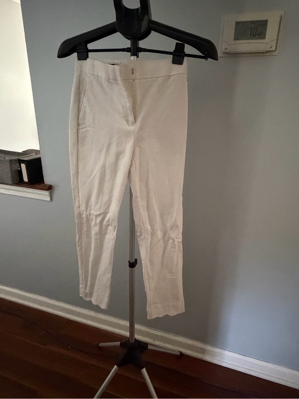 Ann Taylor scalloped crop Pants